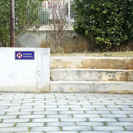 Dona * Zadar