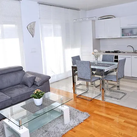 Apartment Dona Zadar