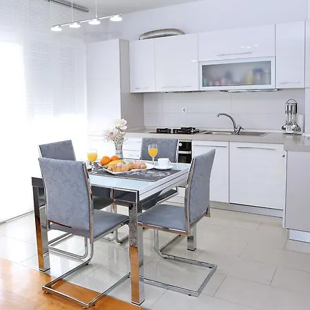 Apartment Dona *
